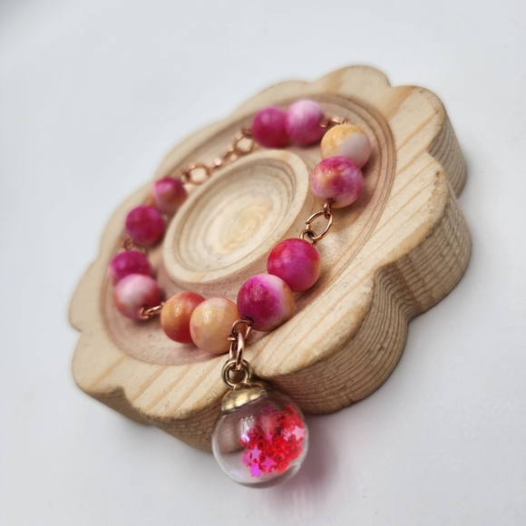 Handmade Pink and Gold Beaded Bracelet with Charm - Picture 3 of 4
